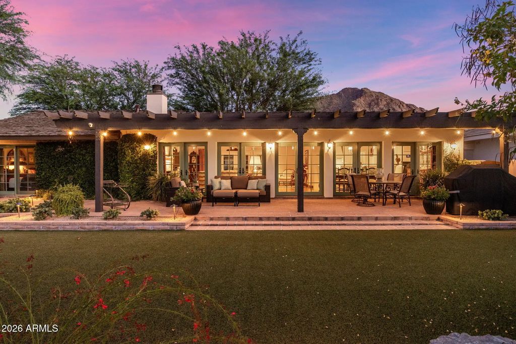 5635 E Lincoln Drive (unit 56), Paradise Valley