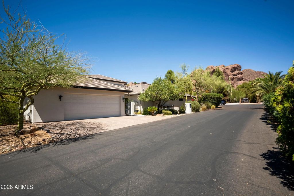 4538 E Vermont Avenue N, Phoenix