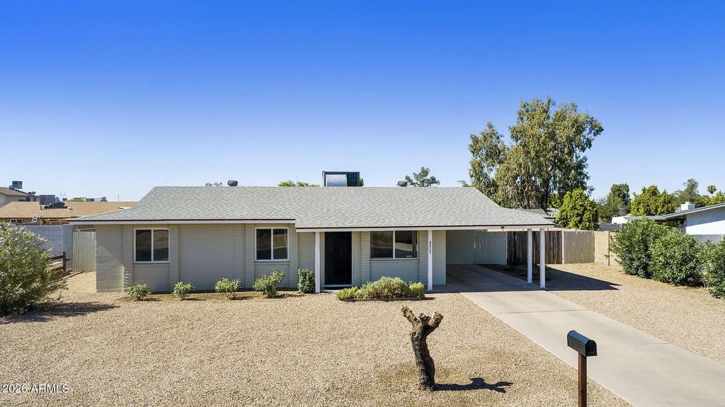 9523 E Dallas Street, Mesa