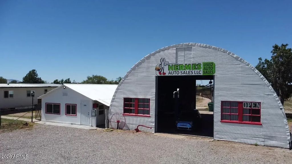 10655 E Highway 92, Hereford