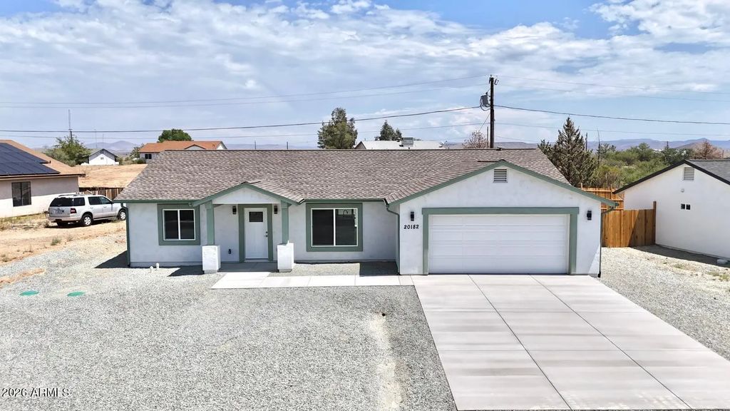20182 E Mesa Verde Road, Mayer
