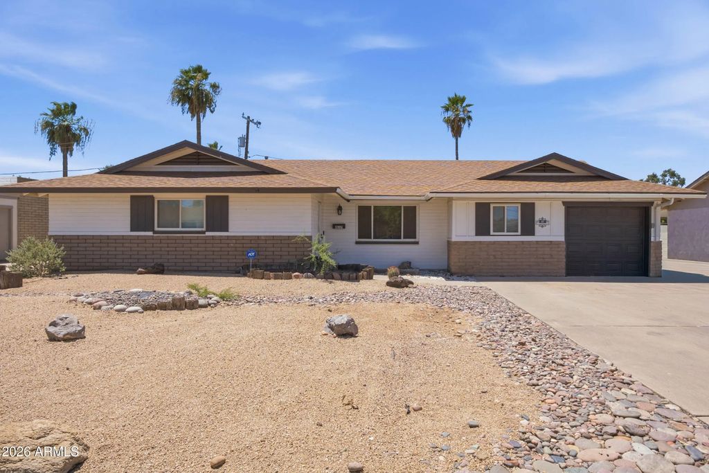 817 W Romo Jones Street, Tempe