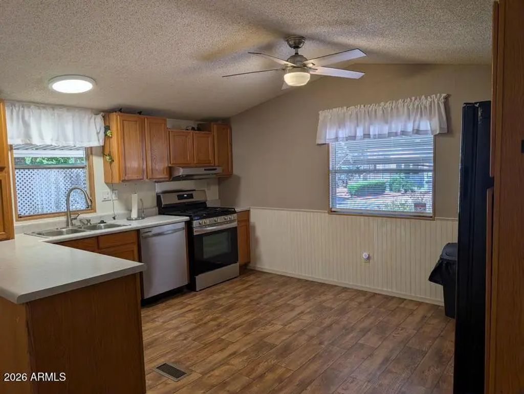 16 N Star Vale -- (unit 56), Star Valley