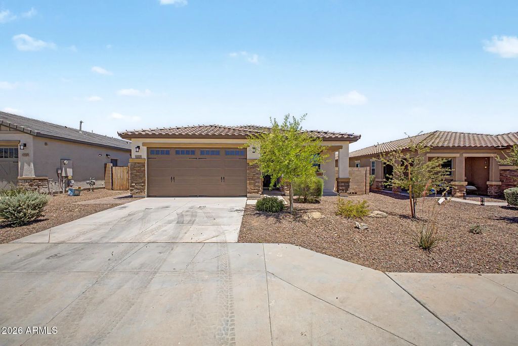 8329 N 173rd Lane, Waddell