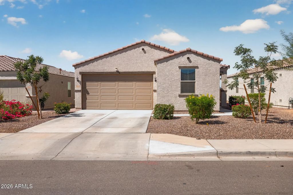 12416 W Belmont Avenue, Glendale