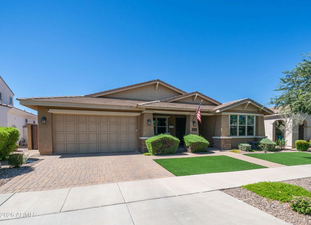 10533 E Kinetic Drive, Mesa