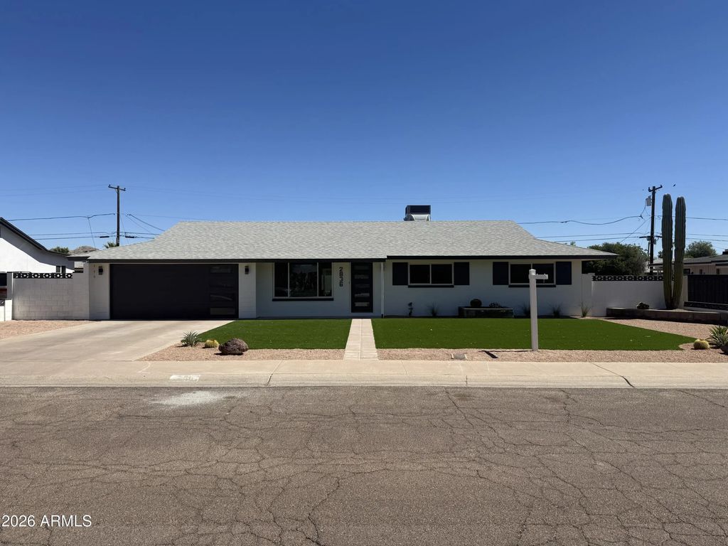 2836 E Yucca Street, Phoenix