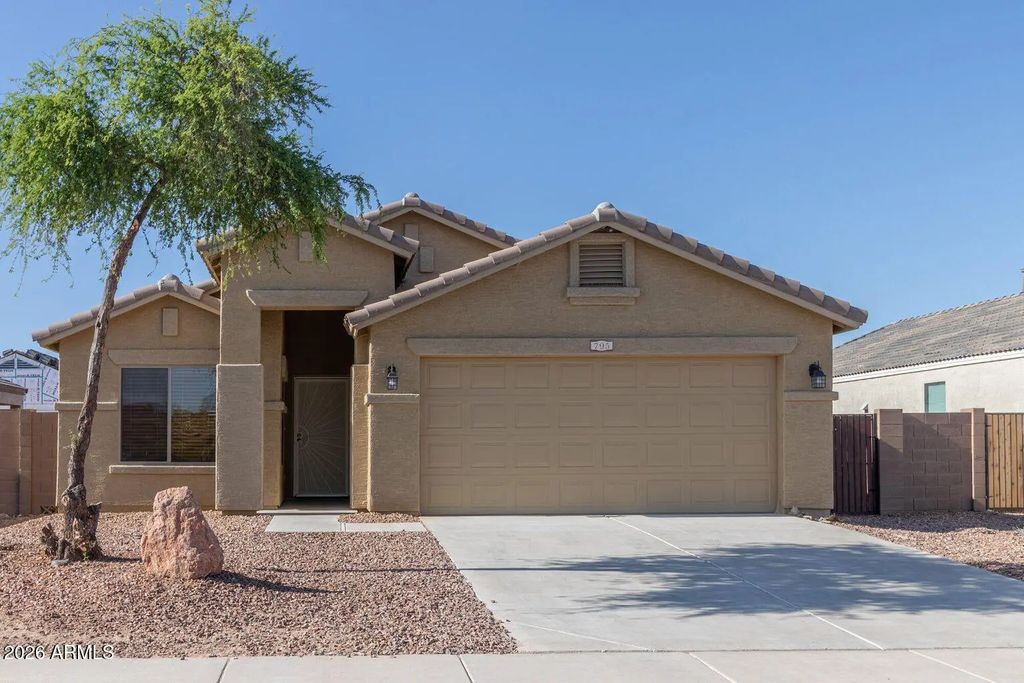 795 W Fairlane Court, Casa Grande