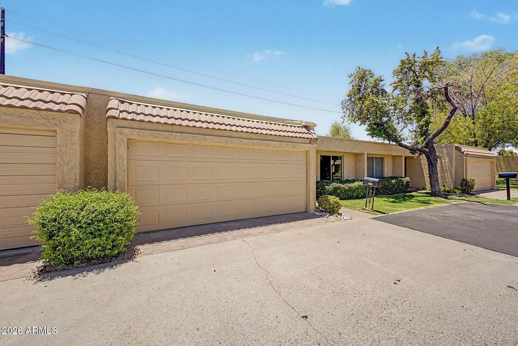 2111 W Claremont Street, Phoenix