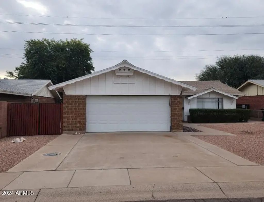 8425 E Crestwood Way, Scottsdale