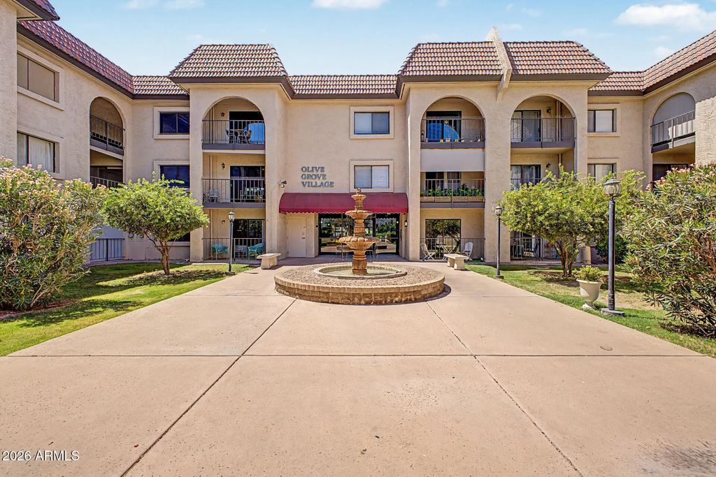 3033 E Devonshire Avenue (unit 1021), Phoenix