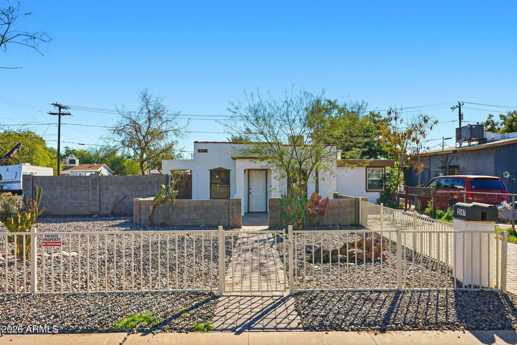 2047 E Virginia Avenue, Phoenix