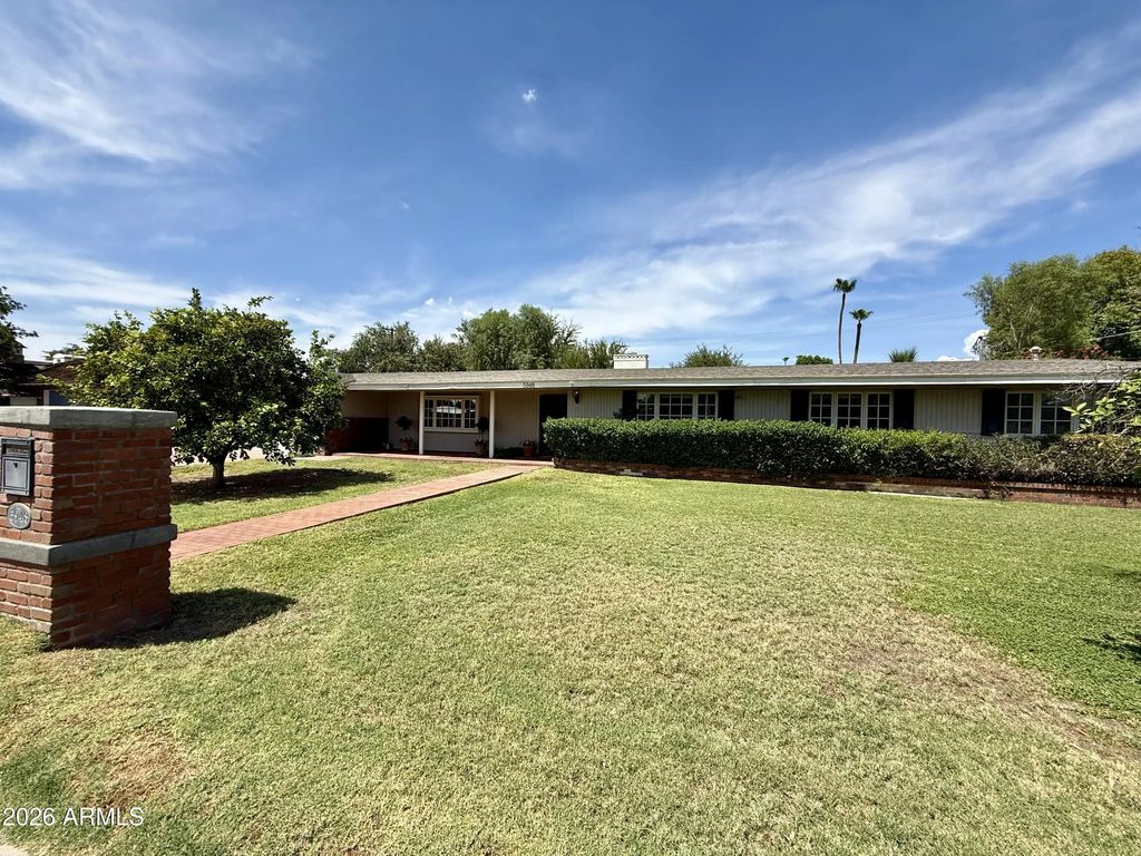 5948 E Calle Del Paisano, Phoenix