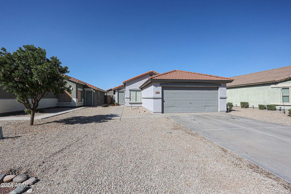 1098 E Nardini Street, San Tan Valley