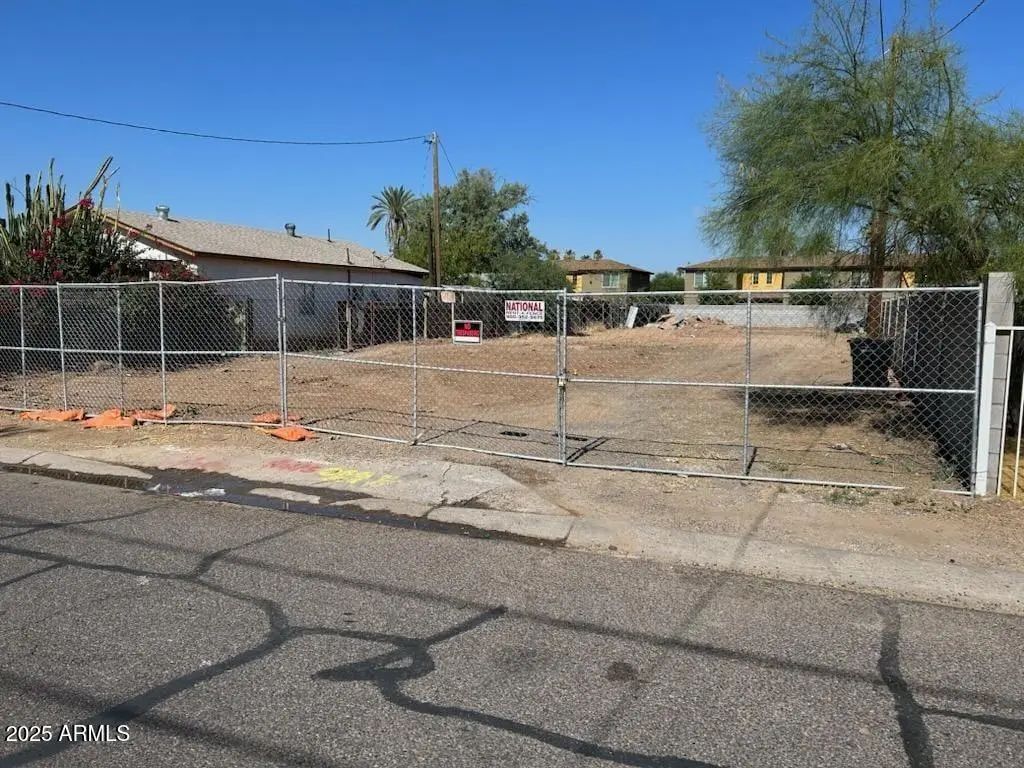 4440 N 13th Place (unit 22), Phoenix