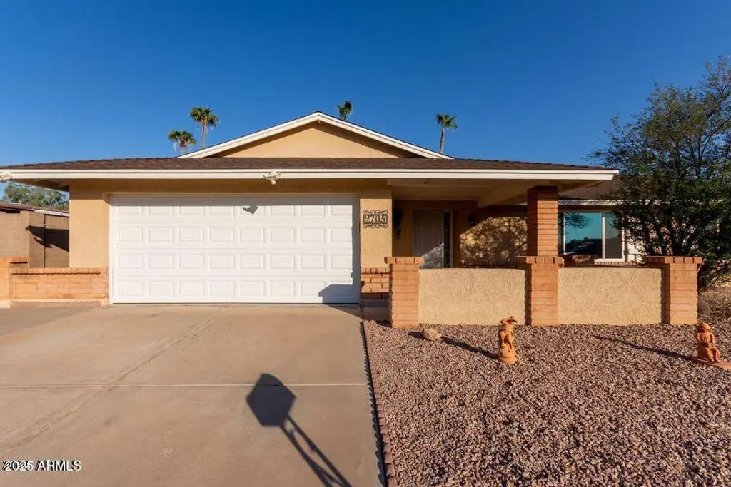 2705 W Summit Place, Chandler