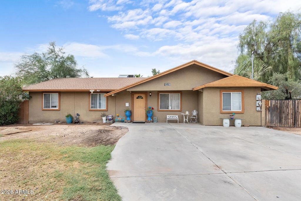 1229 E Devonshire Avenue, Phoenix