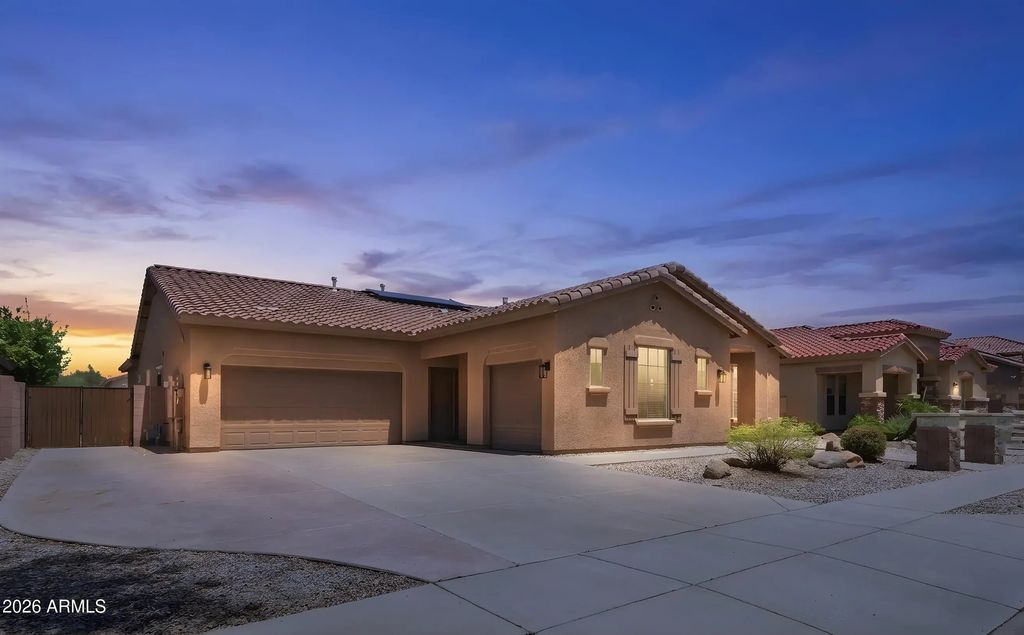 2406 W Desperado Way, Phoenix