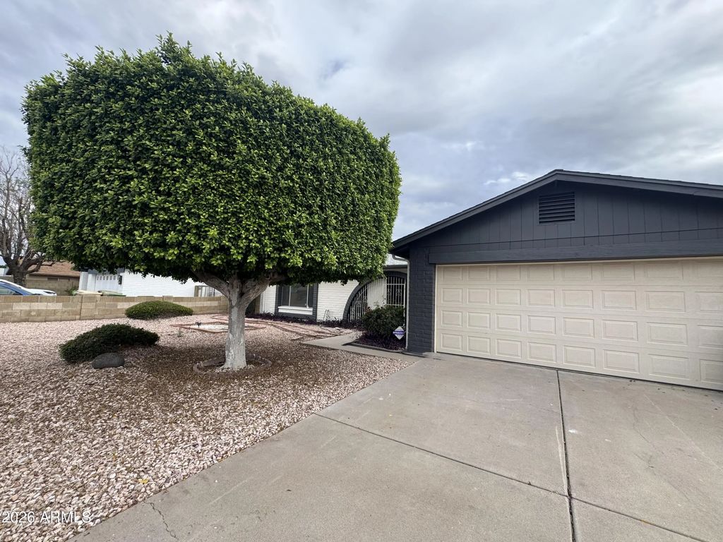 5817 W Tierra Buena Lane, Glendale