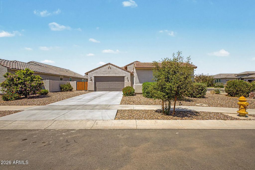 1194 E Meadowridge Drive, Casa Grande