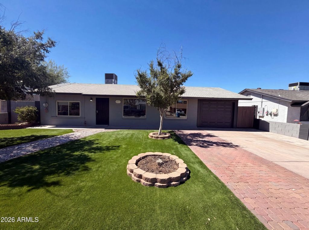 2027 W Corrine Drive, Phoenix