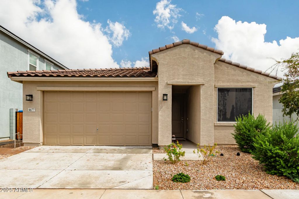 4677 S Siphon Draw Road, Apache Junction