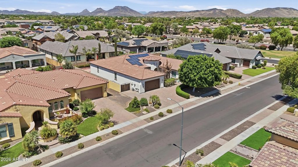 7556 W Crystal Road, Glendale
