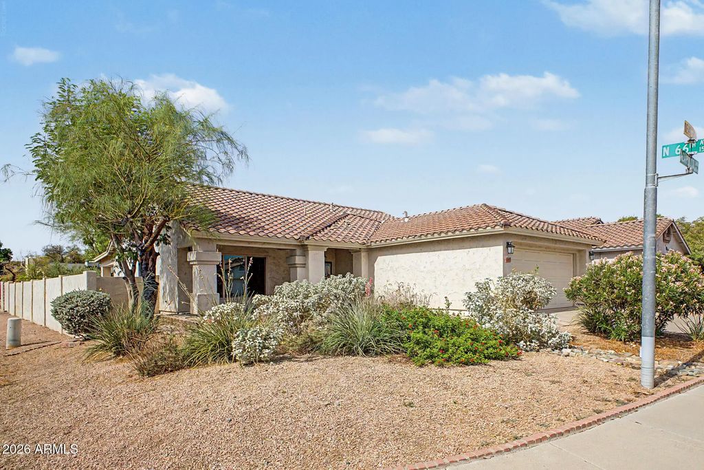 6617 W Acapulco Lane, Glendale