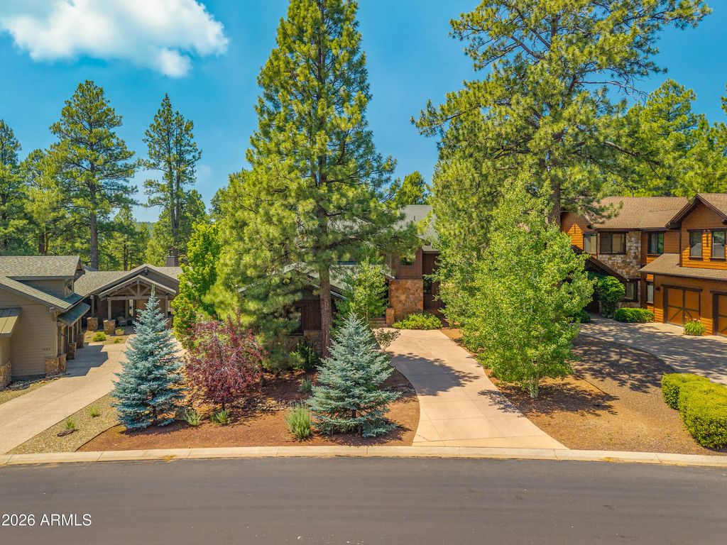 4045 S Pack Saddle Drive, Flagstaff