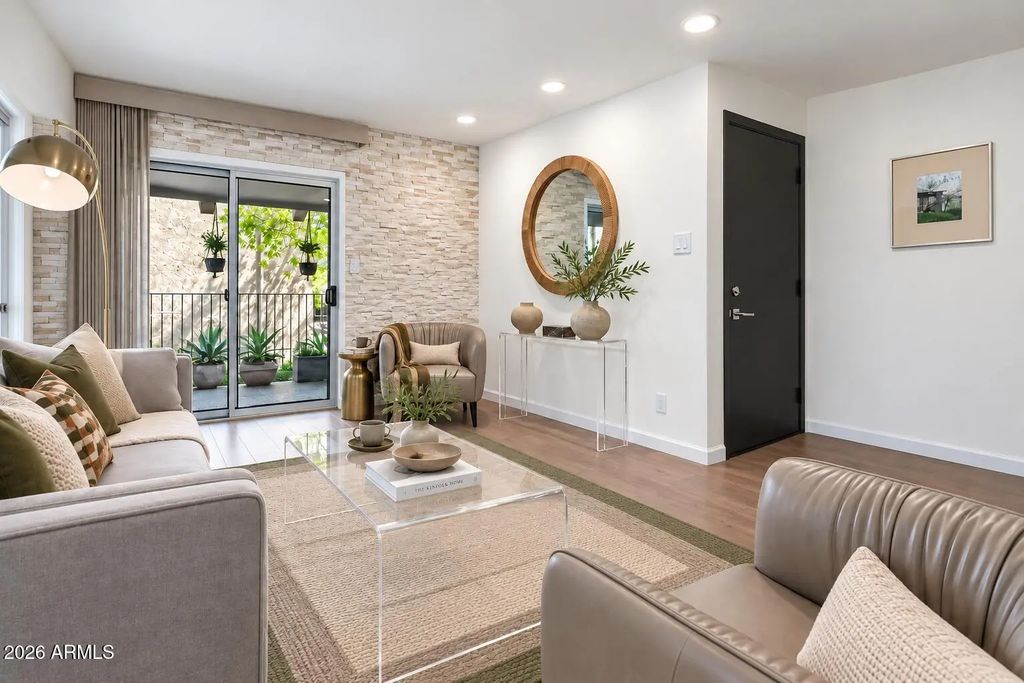 5525 E Thomas Road (unit M12), Phoenix