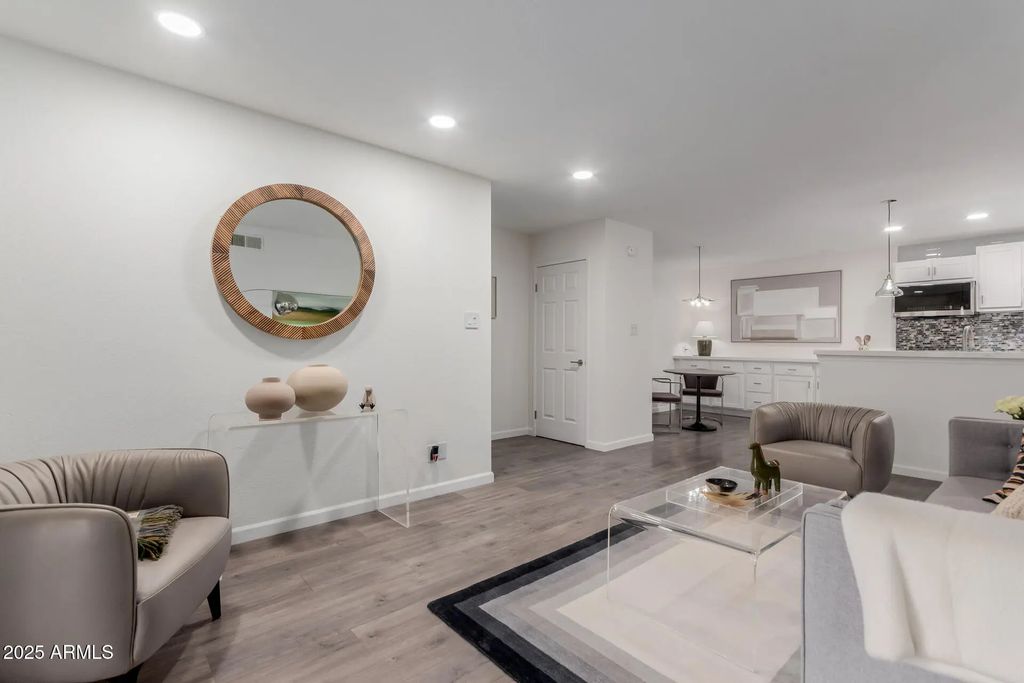 5525 E Thomas Road (unit M12), Phoenix