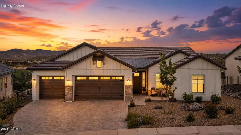 1121 S Lakeview Drive, Prescott