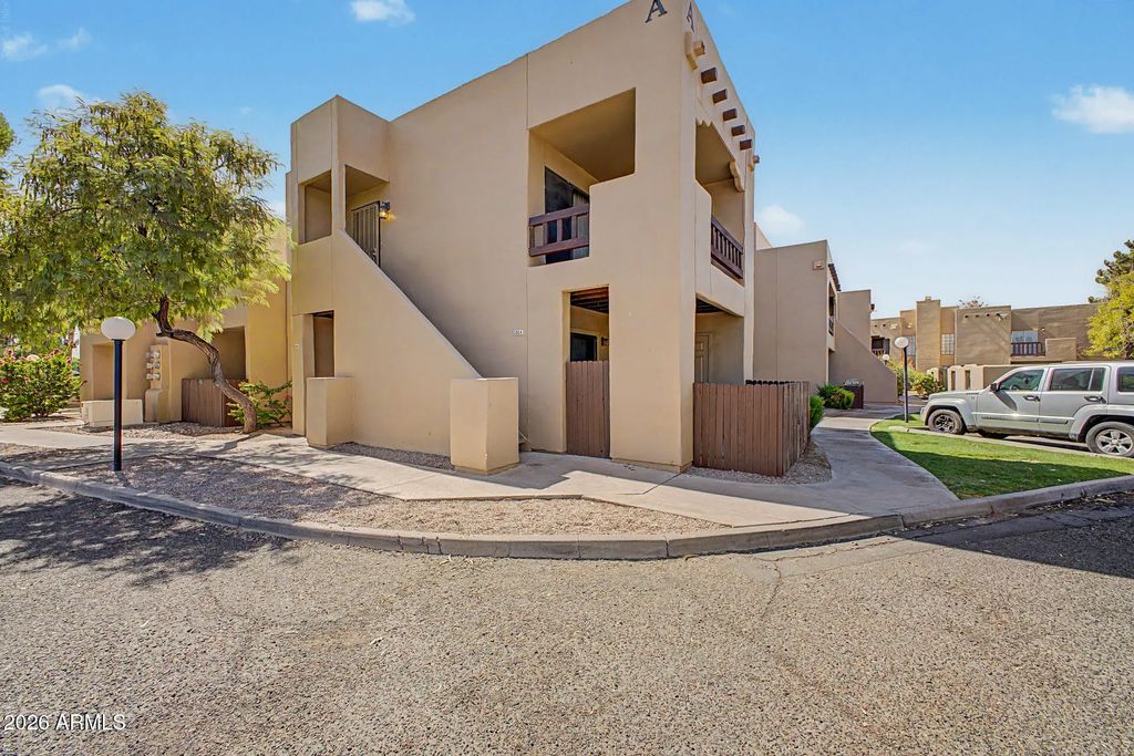 500 N Gila Springs Boulevard (unit 204), Chandler
