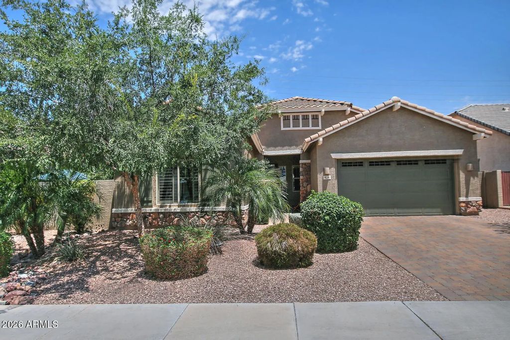 924 E Dumbarton Avenue, Gilbert