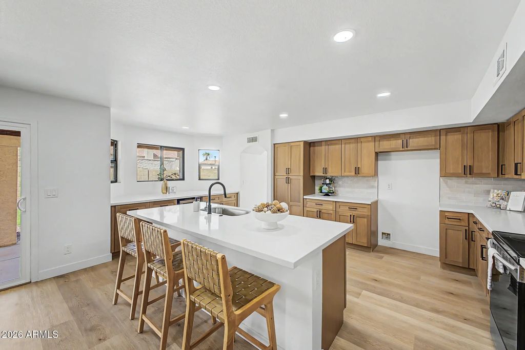 7380 W Piute Avenue, Glendale
