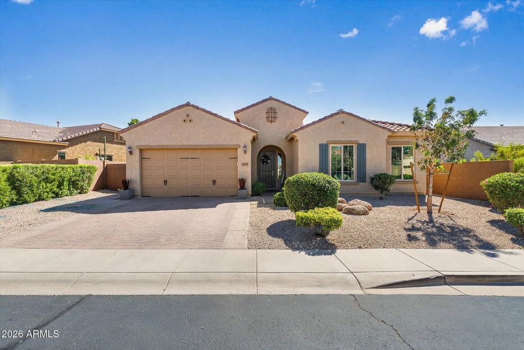 5913 E Bramble Berry Lane, Cave Creek