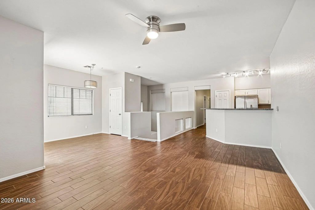 525 N Miller Road (unit 242), Scottsdale