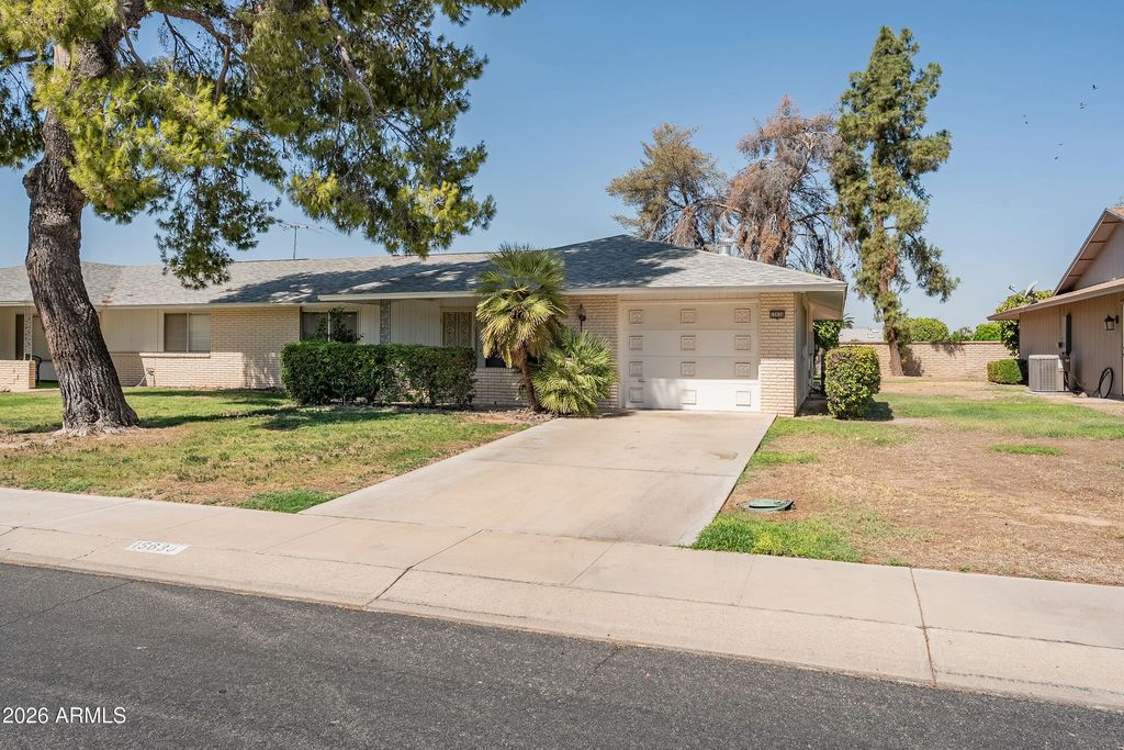 15630 N Lakeforest Drive, Sun City