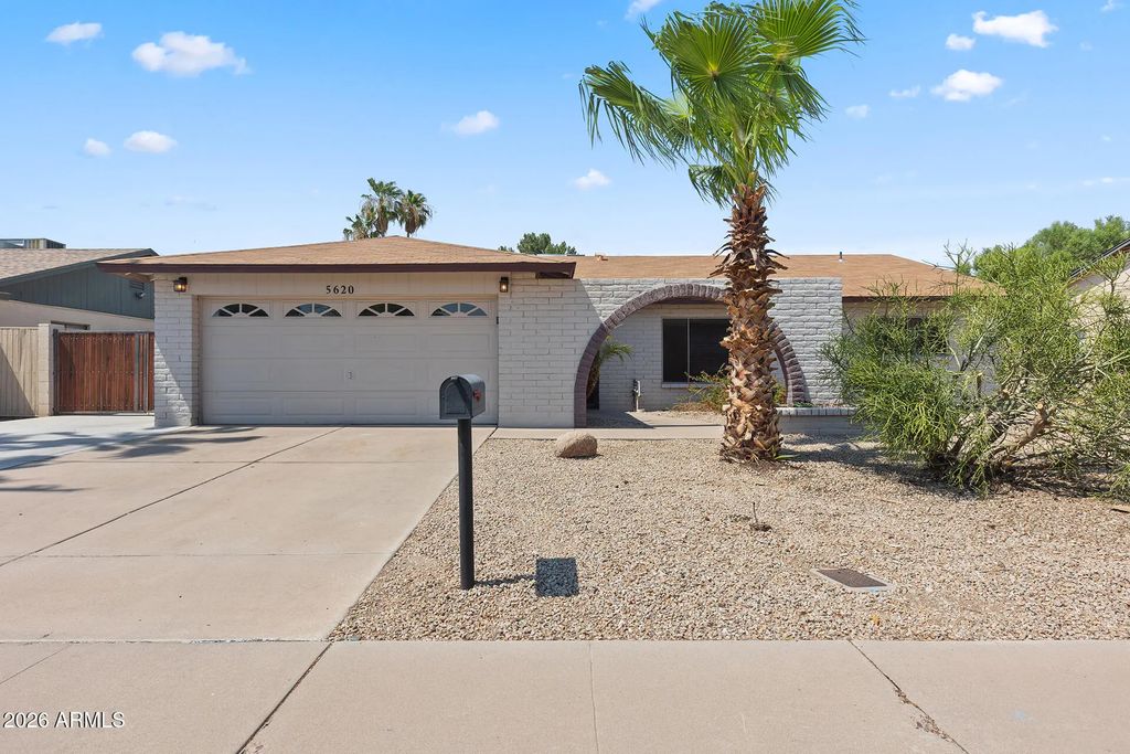 5620 W Hearn Road, Glendale