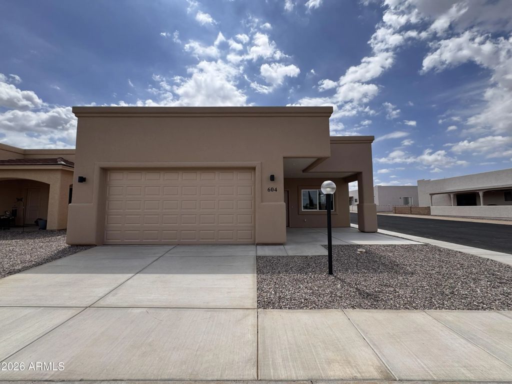 604 S Sky Ranch Road, Sierra Vista