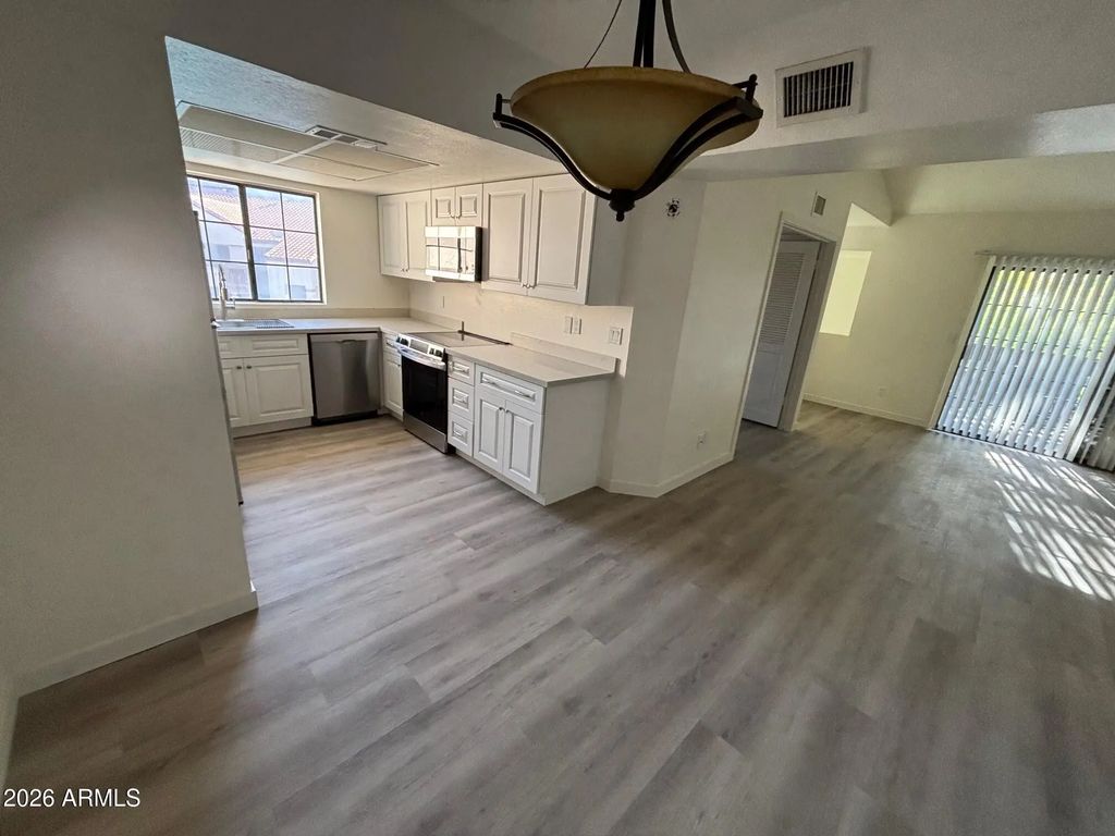 700 E Mesquite Circle (unit M229), Tempe