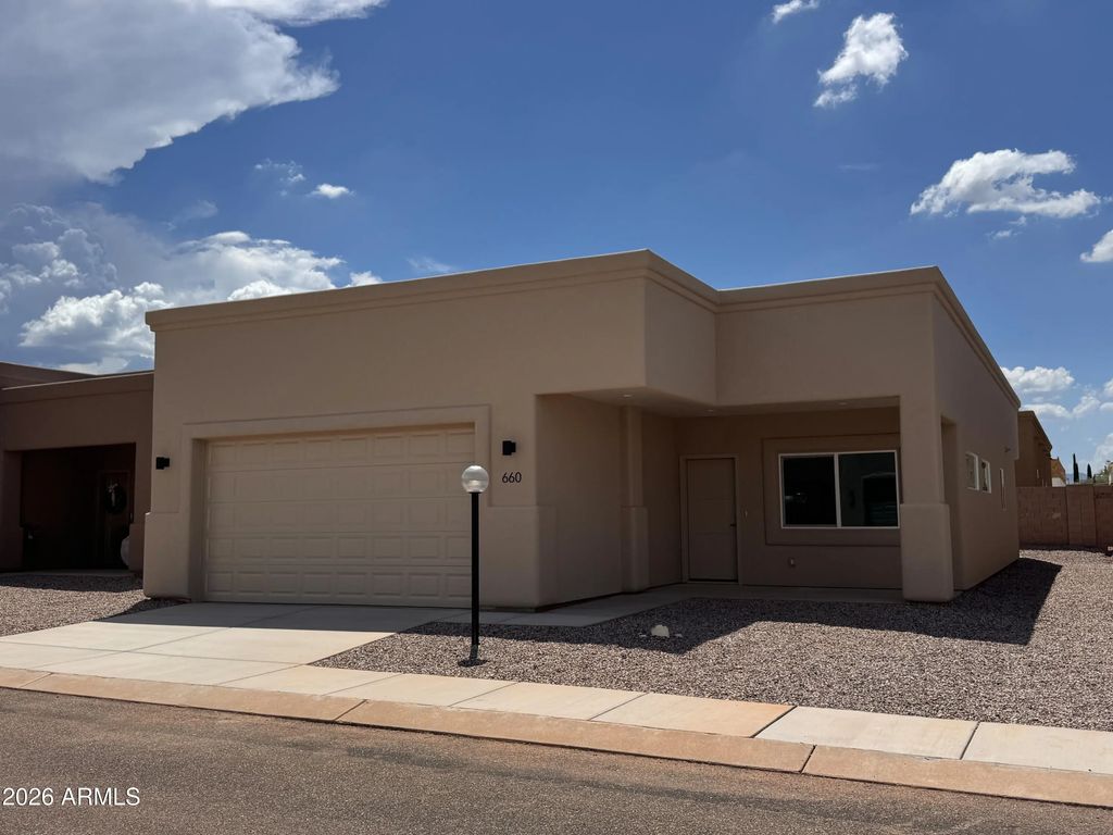 660 S Sky Ranch Road, Sierra Vista