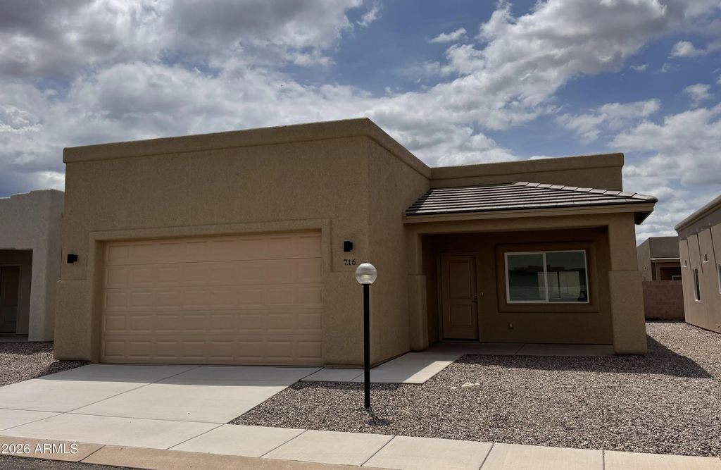 716 S Sky Ranch Road, Sierra Vista