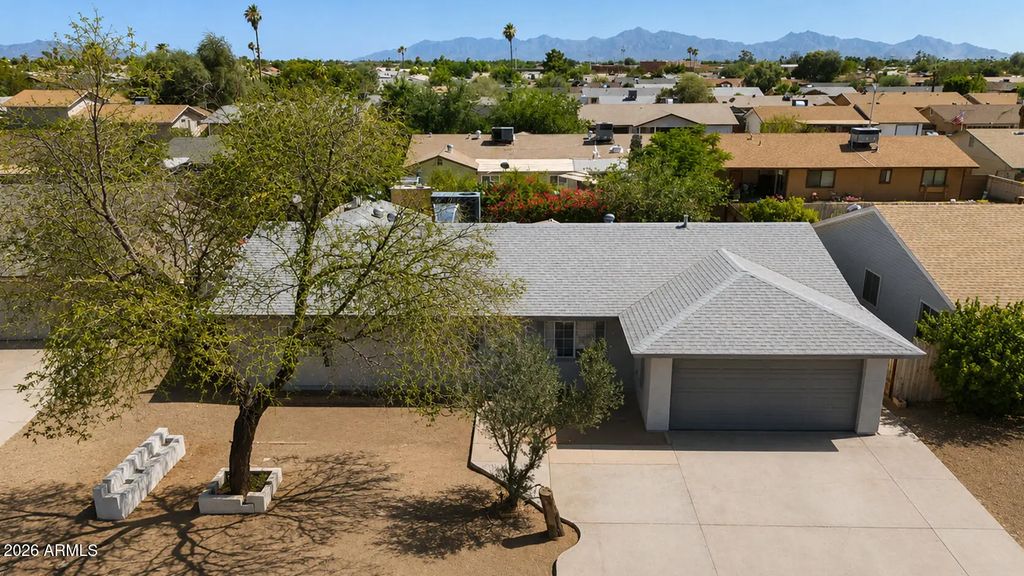 8511 W Indianola Avenue, Phoenix