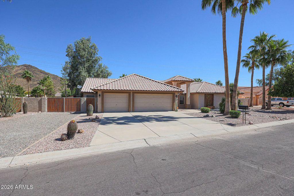5542 W Northwood Drive, Glendale