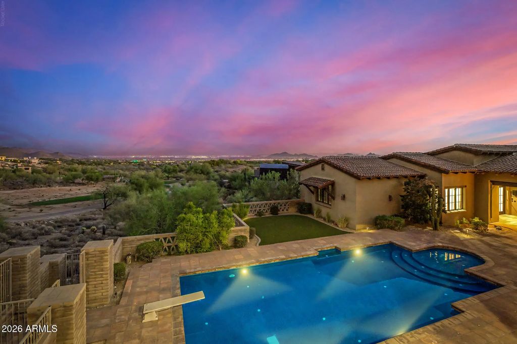 9820 E Thompson Peak Parkway (unit 628), Scottsdale