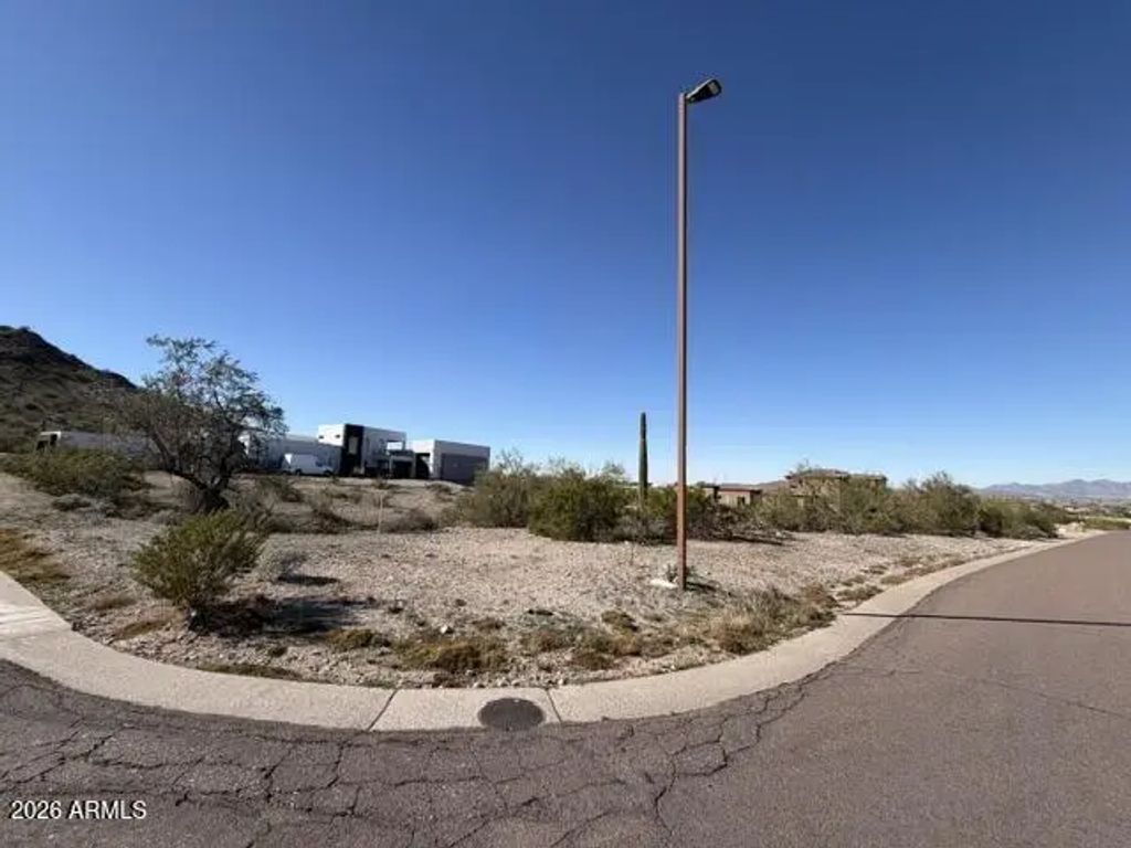 16562 W Santa Loretta Drive (unit 42), Goodyear