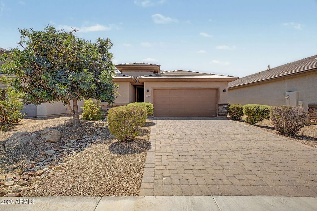 7518 S 28th Place, Phoenix