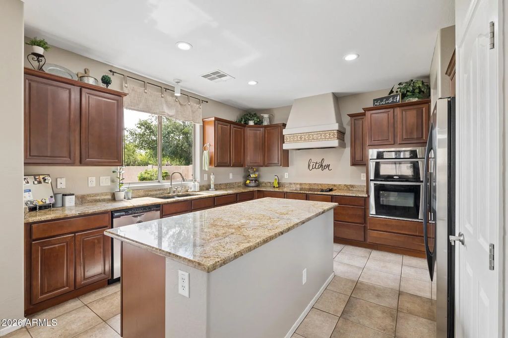 1709 S Penrose Drive, Gilbert