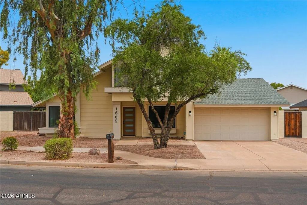 1865 S Ash Circle, Mesa